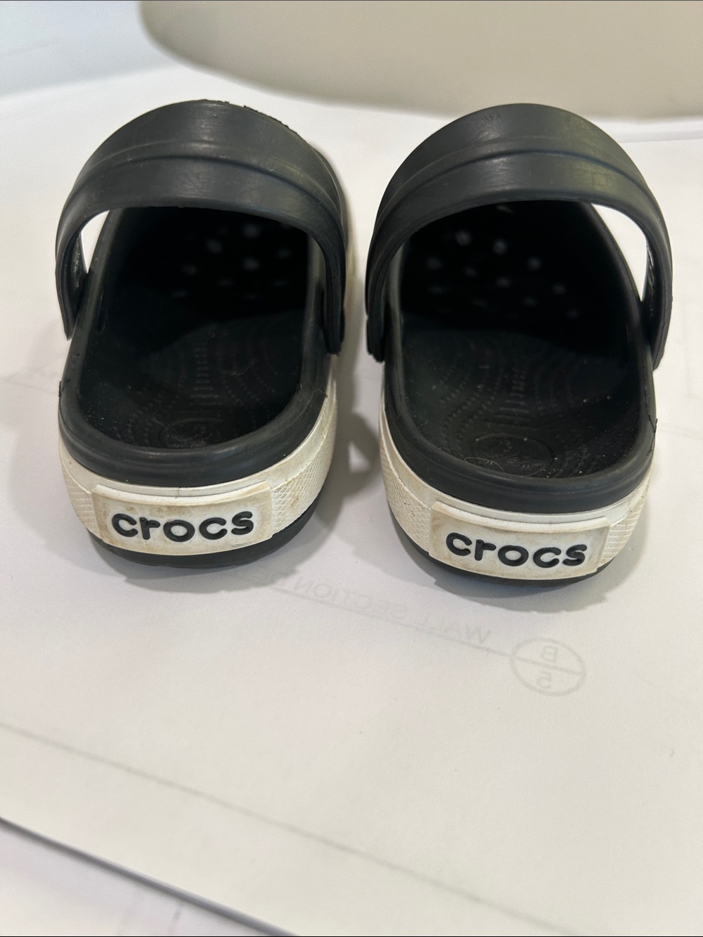 CROCS Kids Black Clog with White Trim - Picture 4 of 7